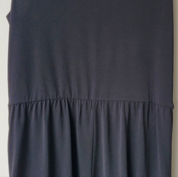 NWT BCBGeneration Vneck Romper - Picture 11 of 13